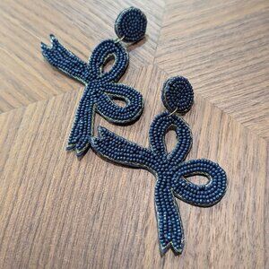 The Tiny Tassel Navy Beaded Bow Earring
